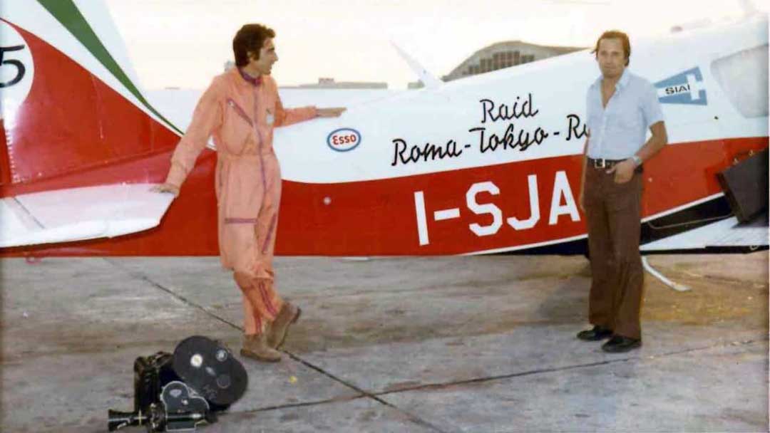 Mario Panvini Rosati (CPT) e Giancarlo Zane sul SIAI 205 del raid Roma-Tokyo del 1970