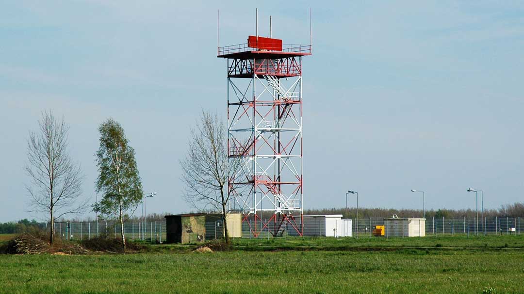Radar tower